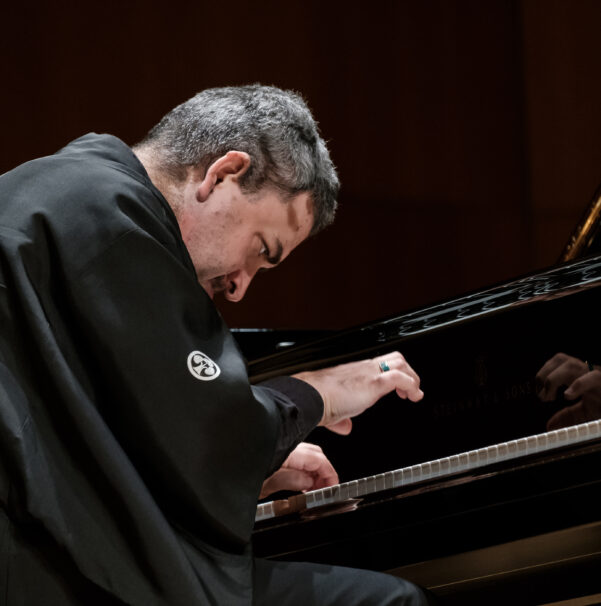 <p>The Complete Beethoven 32 Piano Sonatas</p>